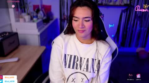 Luisa    online show from April 2026 11:31:01 PM