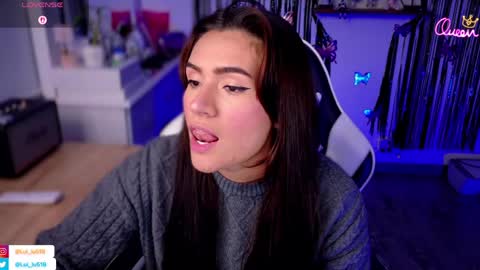 Luisa    online show from April 2026 09:37:02 PM