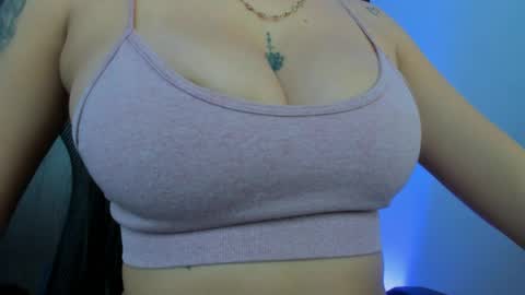 Snapshot of soycinthya_r chatting on June 2026 07:41:01 PM CINTHYA online show from June 2026 07:41:01 PM