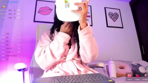 Snapshot of soyjuliana19 chatting on December 2024 08:01:02 PM Juliana online show from December 2024 08:01:02 PM