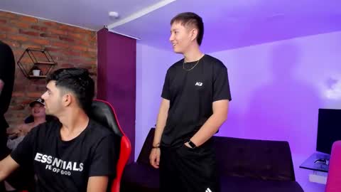 Gabo Lucas and Justin online show from March 2026 09:33:02 PM