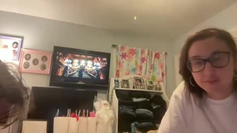 TrndSettrz online show from December 2024 11:19:01 PM