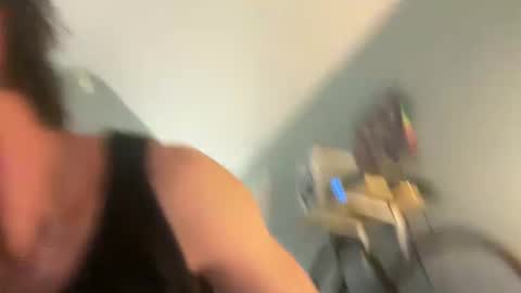 TrndSettrz online show from January 2025 04:08:01 AM