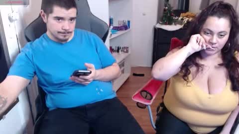 spanishcouple4255 online show from December 2025 07:54:02 PM