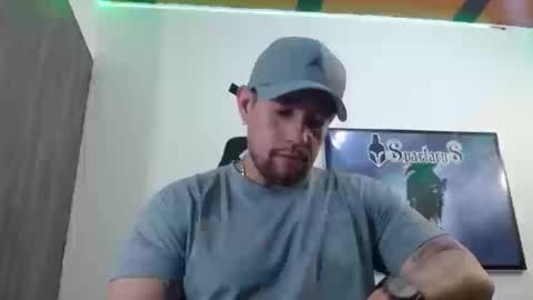 Snapshot of spartacus_cam chatting on September 2025 05:40:01 AM online show from September 2025 05:40:01 AM