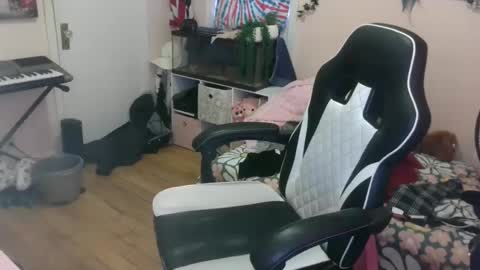 Snapshot of spawnofademon chatting on February 2025 04:03:02 PM spawnofademon online show from February 2025 04:03:02 PM