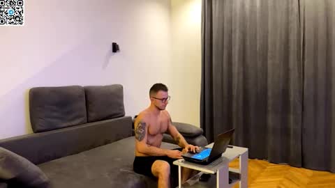 Alex online show from November 2025 09:15:01 PM