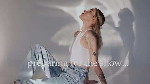 your sweet Jessy online show from December 2025 05:07:02 PM