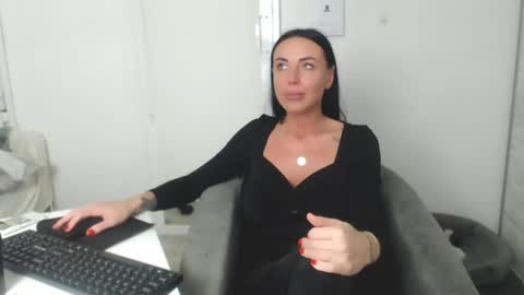 Carla online show from February 2025 08:39:01 PM