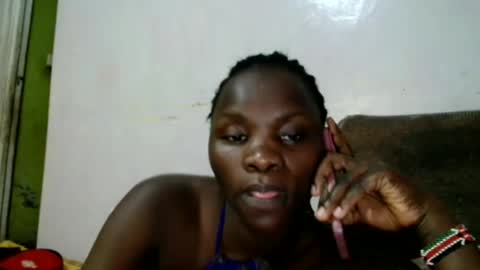 Snapshot of spicy_bella69 chatting on June 2026 05:43:02 AM spicy_bella69 online show from June 2026 05:43:02 AM