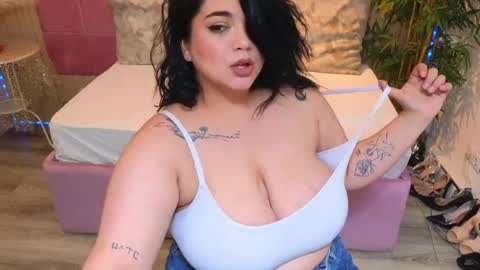 spicycarlaxx online show from May 2026 06:59:01 PM