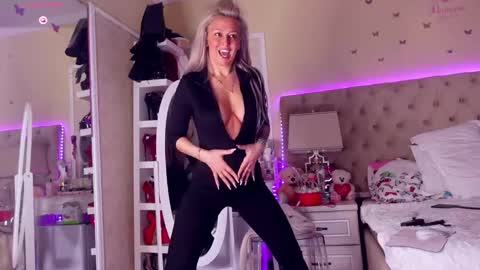 Snapshot of spicygirls chatting on March 2026 08:48:01 AM Alicia online show from March 2026 08:48:01 AM