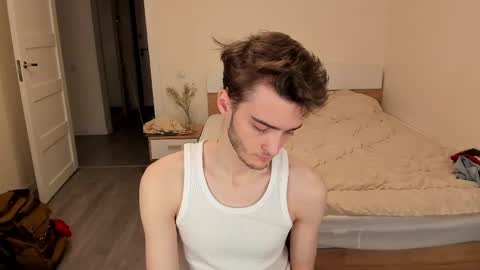 Snapshot of spider___man chatting on May 2026 02:13:01 PM Spidey online show from May 2026 02:13:01 PM