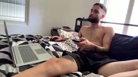 spifff_21 online show from October 2025 05:02:02 PM