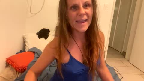 Snapshot of spinwithus chatting on June 2026 01:32:02 AM Rose online show from June 2026 01:32:02 AM