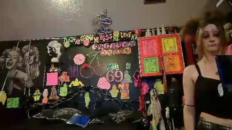 Snapshot of splashh_queen420 chatting on August 2026 01:15:02 AM Daddy His Splash Queen online show from August 2026 01:15:02 AM