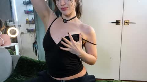 Sage online show from November 2025 10:04:01 PM