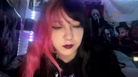 Pixie online show from September 2025 04:06:01 PM
