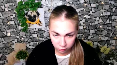 Snapshot of sport_tall_karina chatting on October 2025 09:50:02 AM Karina online show from October 2025 09:50:02 AM