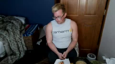 Snapshot of spun_redneck chatting on March 2026 12:47:01 AM Spun Redneck online show from March 2026 12:47:01 AM