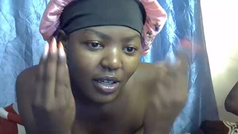 Snapshot of squirt_quueen chatting on February 2026 06:22:02 AM squirt_quueen online show from February 2026 06:22:02 AM