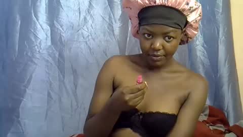 Snapshot of squirt_quueen chatting on February 2026 03:51:02 AM squirt_quueen online show from February 2026 03:51:02 AM