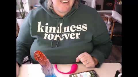 Snapshot of squirtymilfjess chatting on February 2025 08:44:02 PM Messi Jessi online show from February 2025 08:44:02 PM