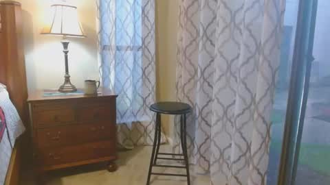 srtxshow online show from April 2026 09:20:02 PM