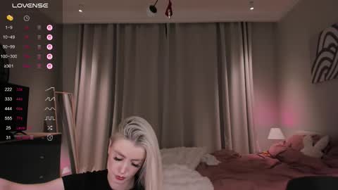 Alexandra online show from March 2026 07:13:02 PM