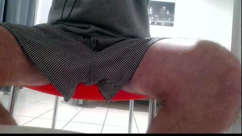 ssenzo online show from September 2025 07:57:02 PM