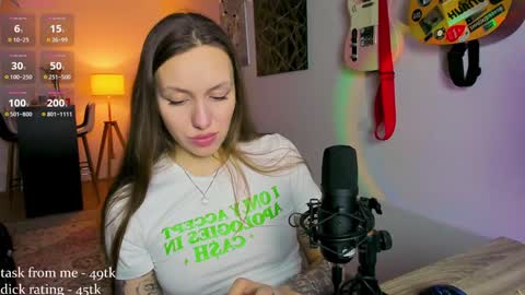 Anni if Im offline for a long time Im depressed feel free to support me offline online show from December 2024 01:22:02 PM