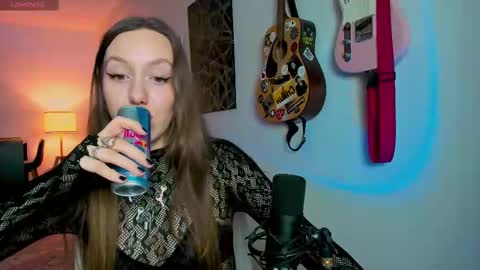 Anni if Im offline for a long time Im depressed feel free to support me offline online show from February 2025 02:24:01 PM