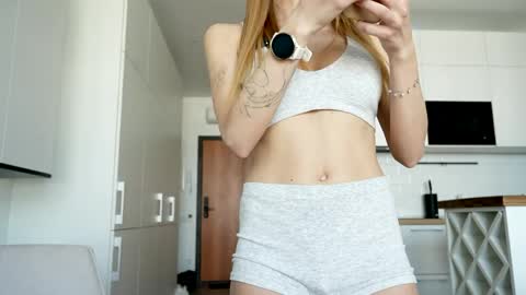 Scarlett online show from April 2026 11:45:02 AM