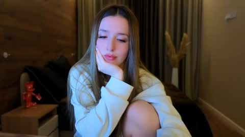 Chloe online show from June 2026 09:08:02 PM