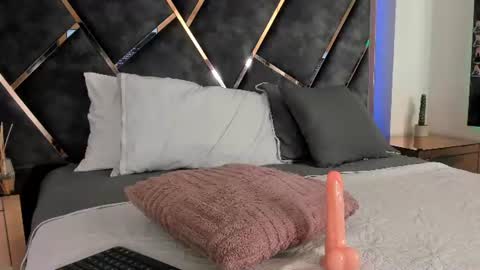 Stacie online show from July 2026 05:53:02 PM