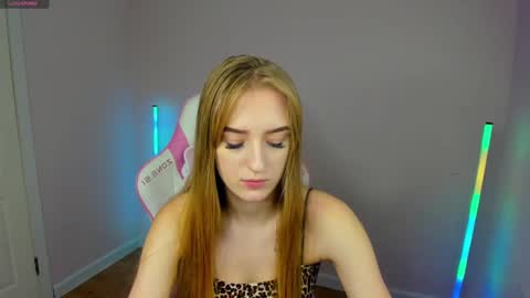 Snapshot of stacy_riiver chatting on February 2025 02:32:02 PM Stacy Mon Tue Wed Thu Fri Sun GMT GMT 3 1000am - 0400pm online show from February 2025 02:32:02 PM