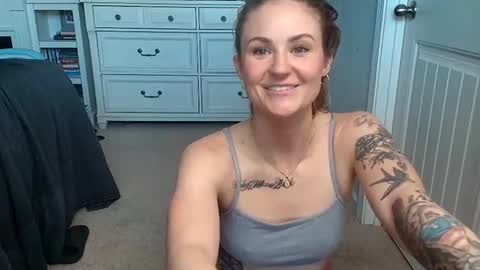 Hannah Lee online show from February 2025 02:58:01 PM