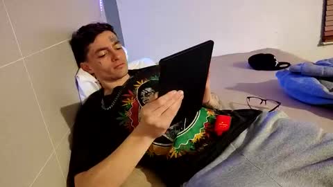 Straightupdownbad online show from November 2025 06:37:01 AM