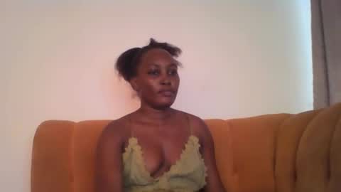 Snapshot of stargirl880271 chatting on February 2025 05:38:01 AM isha online show from February 2025 05:38:01 AM