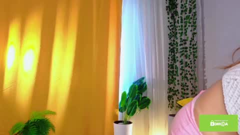 Snapshot of starlace_ chatting on June 2026 02:57:01 AM Nina online show from June 2026 02:57:01 AM