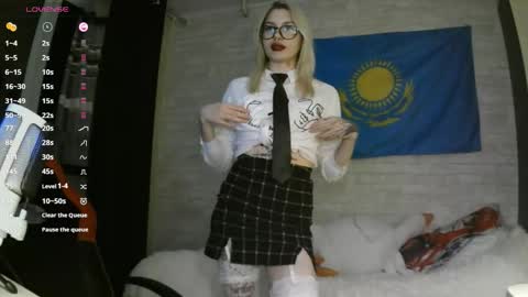 Snapshot of starremick chatting on September 2025 03:06:01 PM Katie online show from September 2025 03:06:01 PM