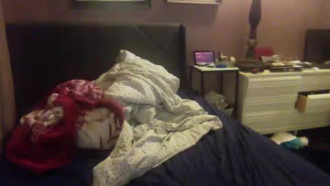 Snapshot of starshine333 chatting on December 2024 06:48:01 AM ashtongue online show from December 2024 06:48:01 AM