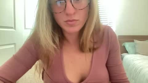 Snapshot of stassiethatsororitygirl chatting on January 2025 10:31:01 PM Stassiethatsororitygirl online show from January 2025 10:31:01 PM