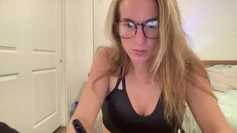 Snapshot of stassiethatsororitygirl chatting on January 2025 11:43:01 PM Stassiethatsororitygirl online show from January 2025 11:43:01 PM