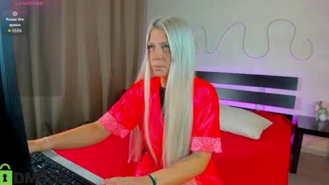 Snapshot of stasy_traiin chatting on November 2025 01:33:01 AM Stasy online show from November 2025 01:33:01 AM