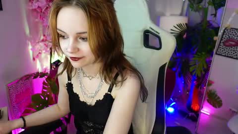 MONICA online show from November 2025 01:33:02 PM