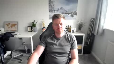 Snapshot of steelk2010 chatting on May 2026 12:00:02 PM steelk2010 online show from May 2026 12:00:02 PM