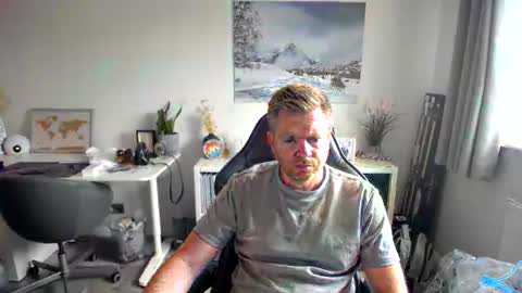 Snapshot of steelk2010 chatting on June 2026 12:40:01 PM steelk2010 online show from June 2026 12:40:01 PM