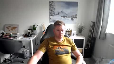 Snapshot of steelk2010 chatting on June 2026 11:05:01 AM steelk2010 online show from June 2026 11:05:01 AM