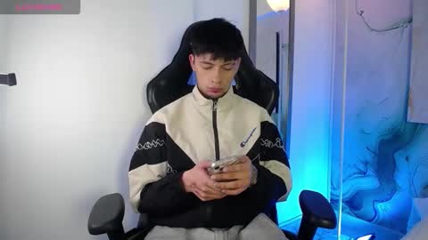 Steev online show from March 2026 03:33:02 AM